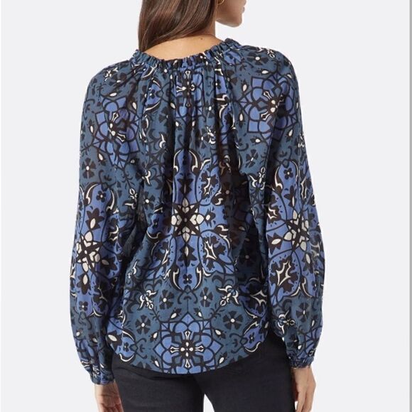 NWTs Joie Ogdine Blouse in Caviar Multi Size XS - Picture 3 of 5